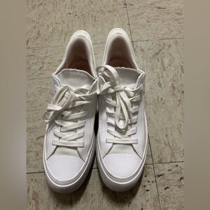 White converse shoes